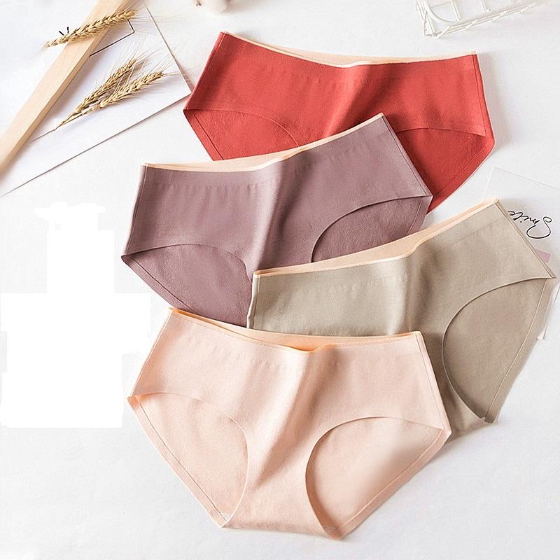 Women’s Seamless Cotton Panties – Soft, Breathable & Comfortable Fit